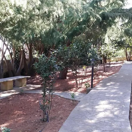In Modica, With Pool Access, Furnished Terrace And Wifi - 20 Km